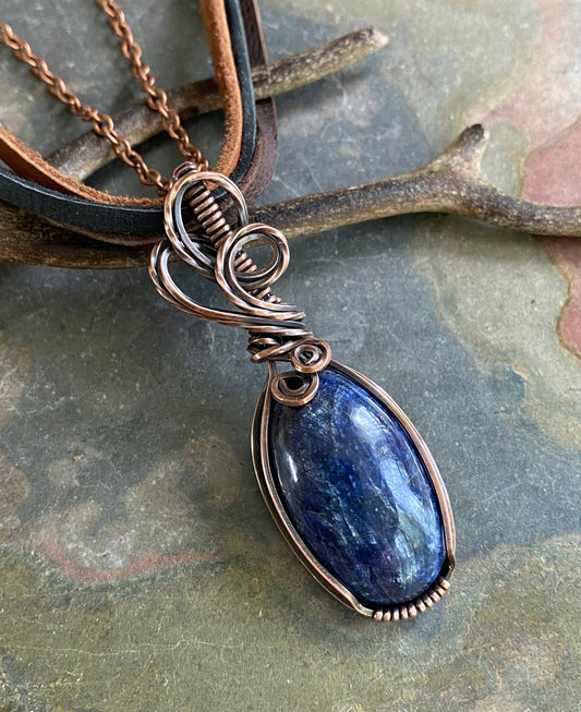 Kyanite Necklace, Wire Wrapped kyanite Necklace in Copper, Kyanite Healing Necklace, Kyanite in Copper Wire, Raw kyanite Pendant Necklace